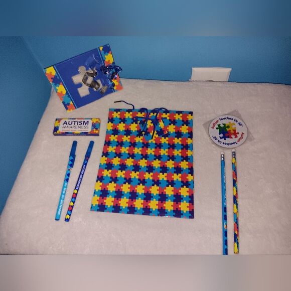 NWOT Autism Themed Gift Set Lot of 8 - Picture 1 of 7
